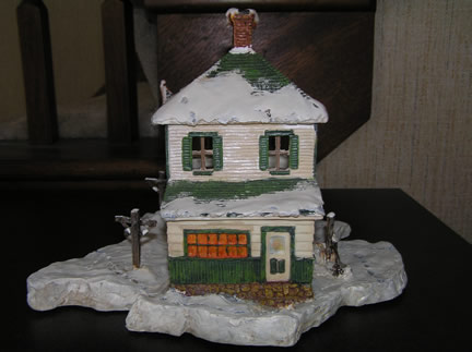 HO46BO Farmhouse (lighted)